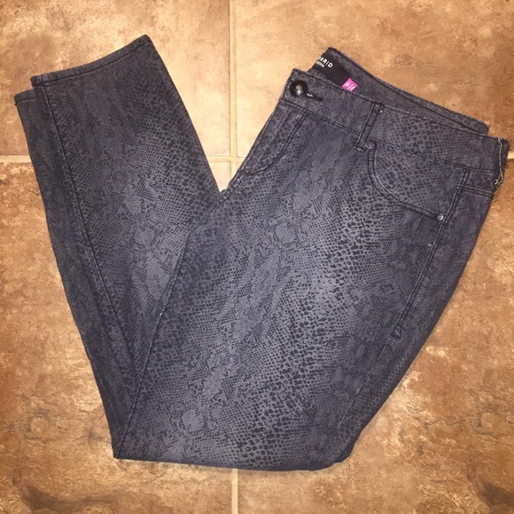 lightweight denim material